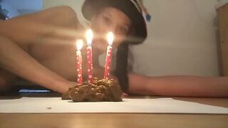 Girl-Scat-birthday-cake, ScatKings.com Scat Porn 14 ScatKings.com Scat Porn