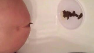 Girl pooping - video 643, ScatKings.com Scat Porn 17 ScatKings.com Scat Porn